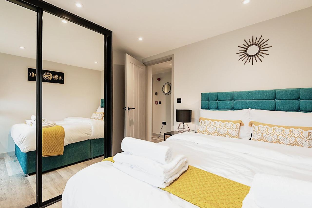The Burton Penthouse By Fortuna Property Cheltenham Dış mekan fotoğraf