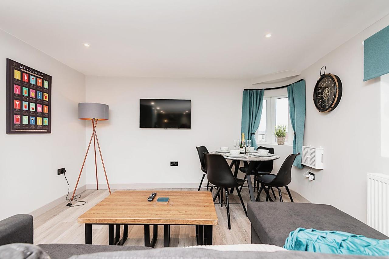 The Burton Penthouse By Fortuna Property Cheltenham Dış mekan fotoğraf