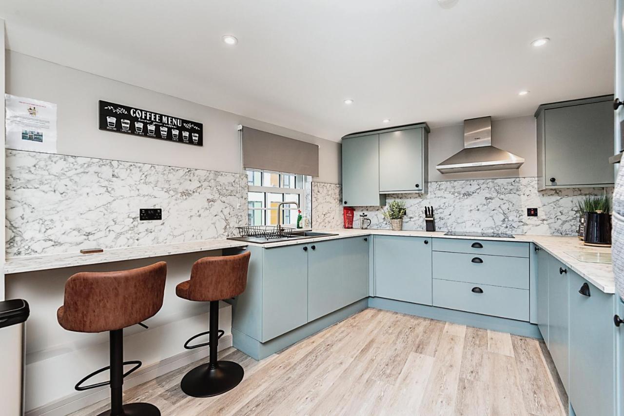 The Burton Penthouse By Fortuna Property Cheltenham Dış mekan fotoğraf