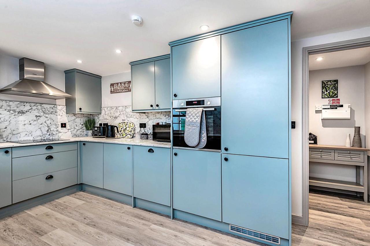 The Burton Penthouse By Fortuna Property Cheltenham Dış mekan fotoğraf