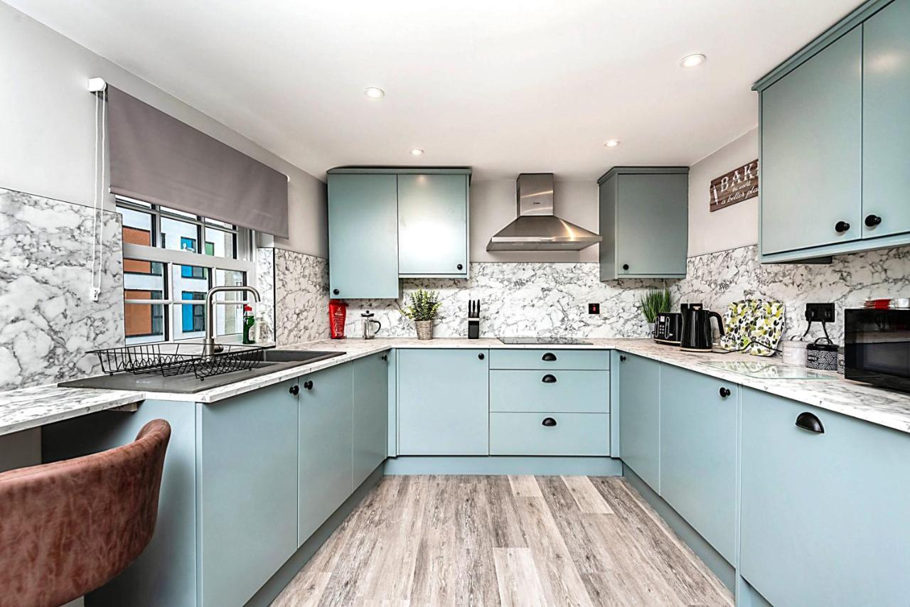 The Burton Penthouse By Fortuna Property Cheltenham Dış mekan fotoğraf