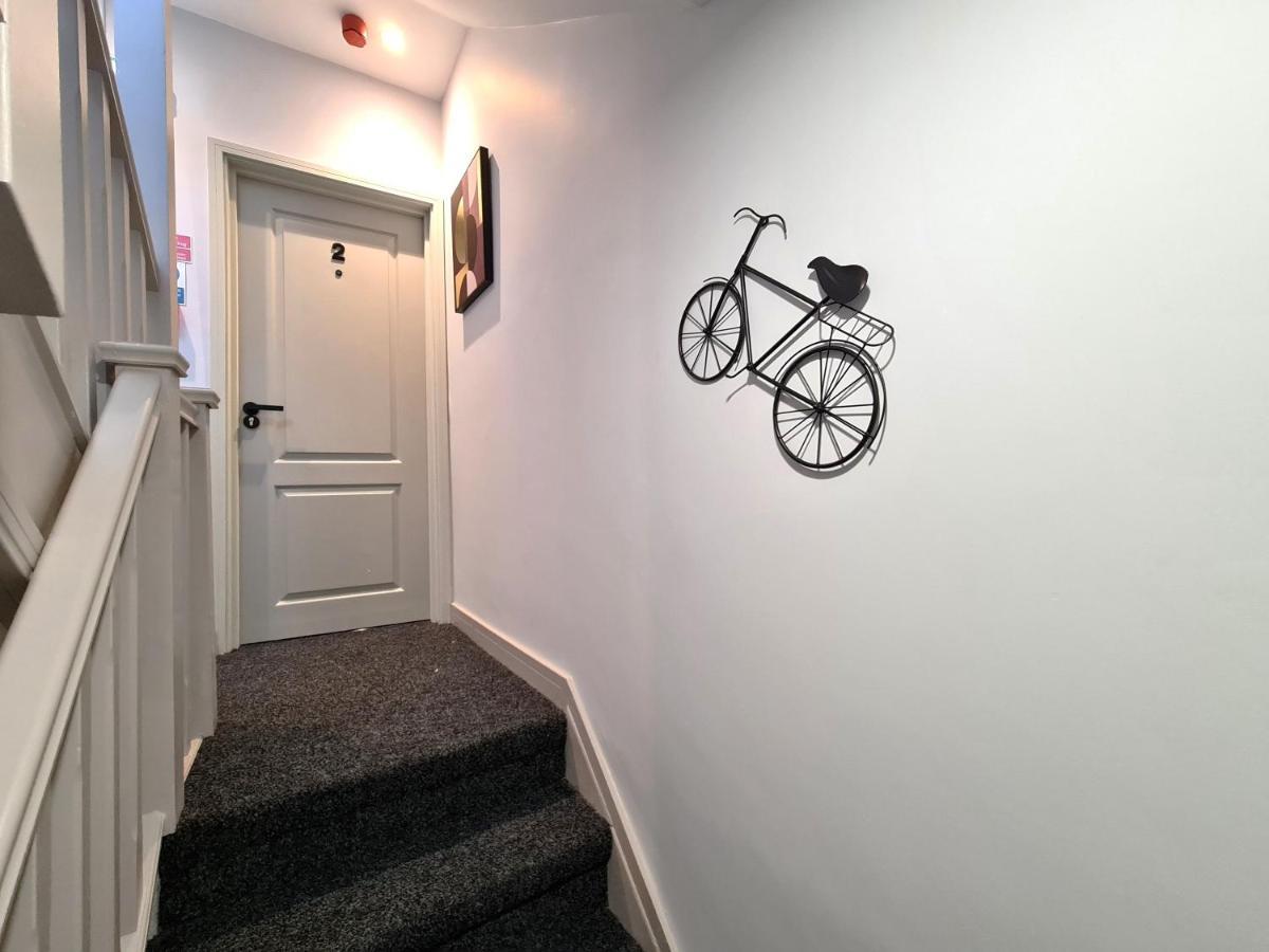 The Burton Penthouse By Fortuna Property Cheltenham Dış mekan fotoğraf