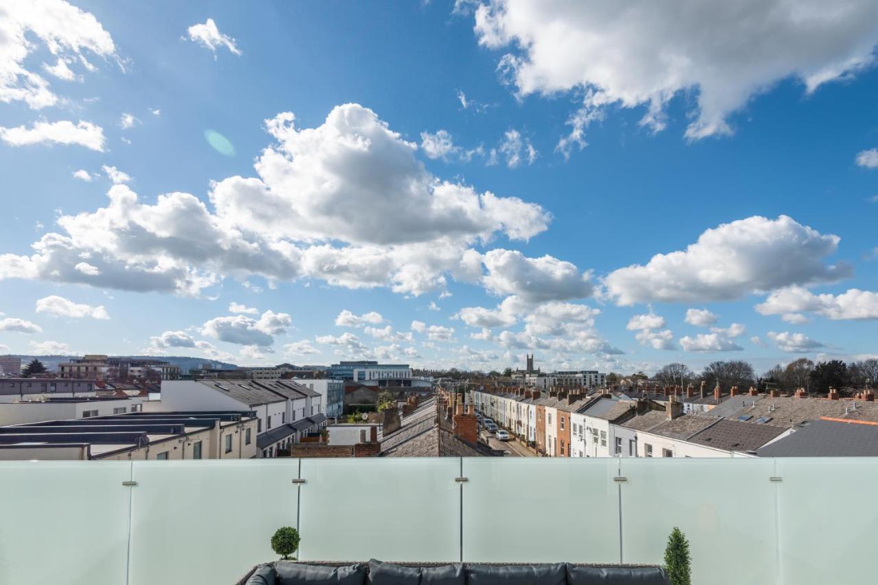 The Burton Penthouse By Fortuna Property Cheltenham Dış mekan fotoğraf